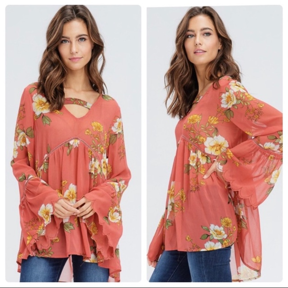 NWT XOXO Gorgeous Peach Scalloped Sleeves Floral Hi/Low Chiffon Top